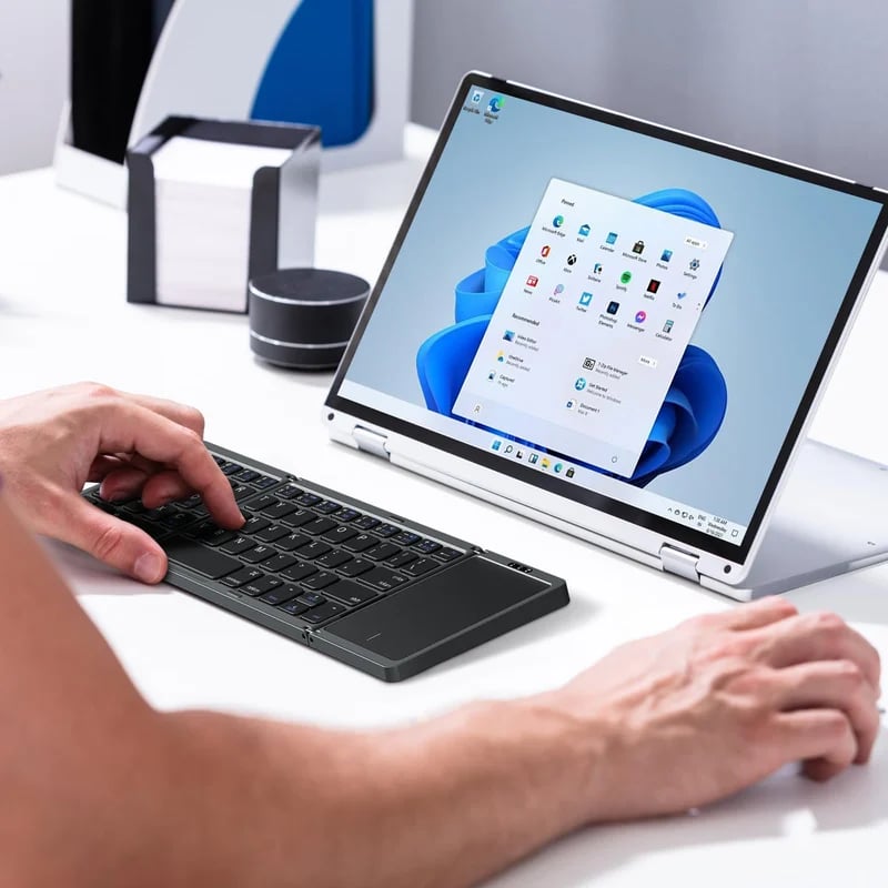 Vikbart Bluetooth-Tastatur mit Touchpad
