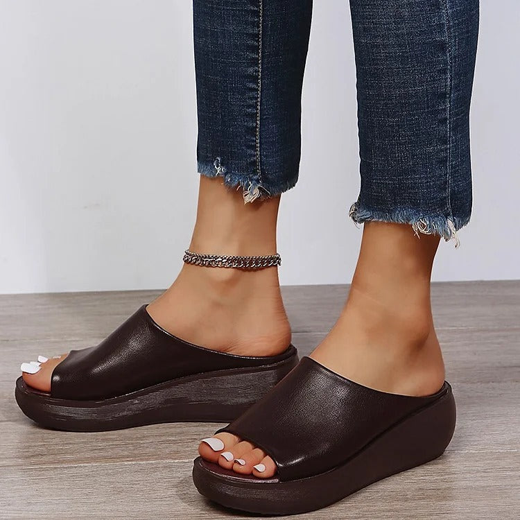 NELMY | Orthopädische Sandalen mit Lederkeilabsatz für Damen