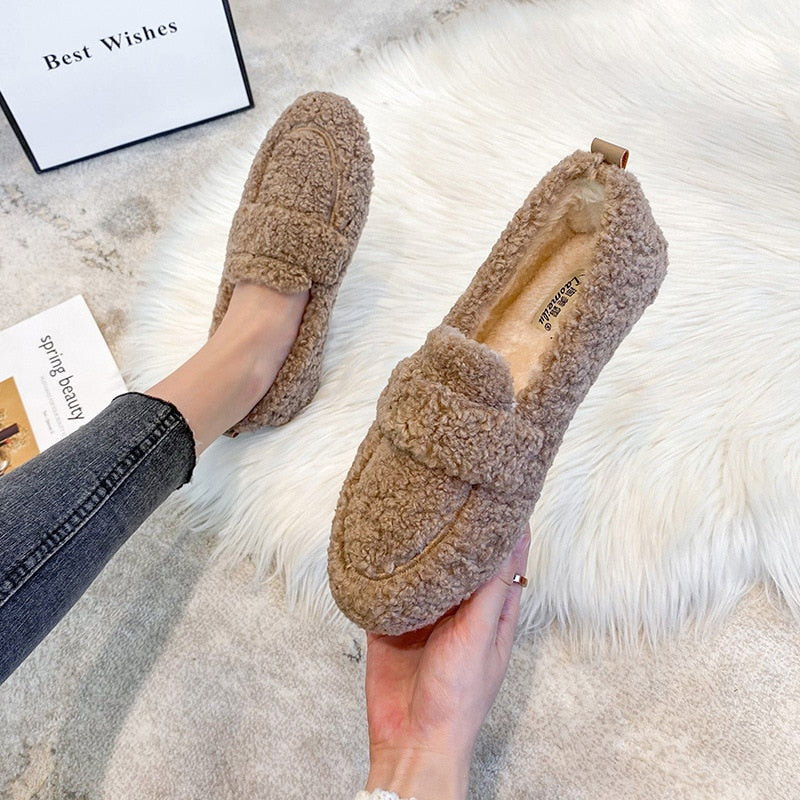 WinterGlam Slipper | Verwöhne deine Füße